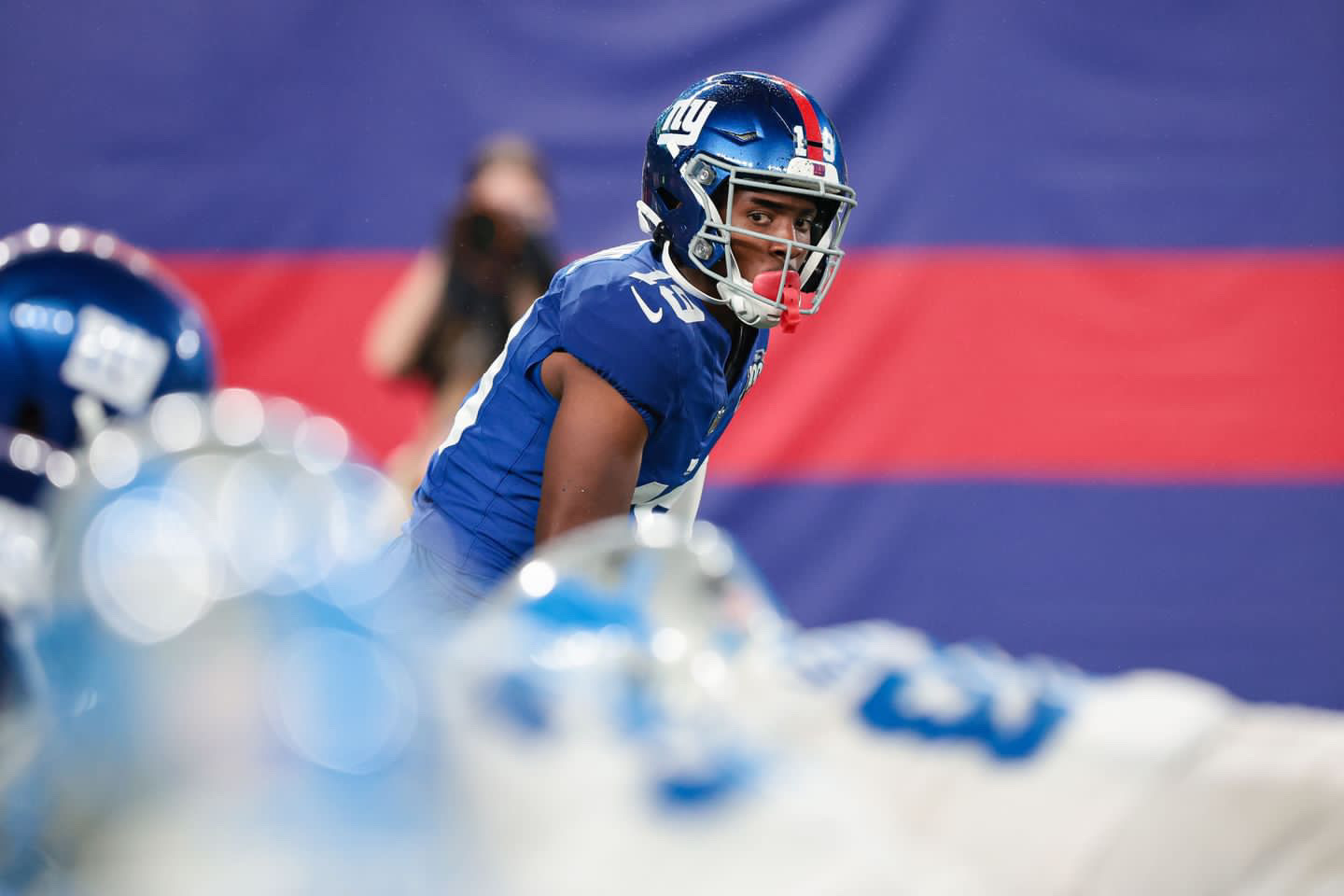 Ayir Asante preparing for a play with the New York Giants